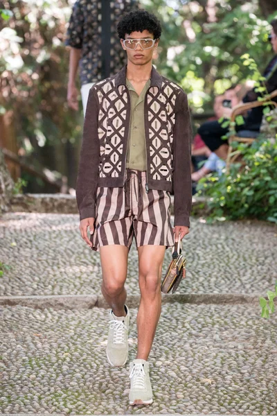 Look 51